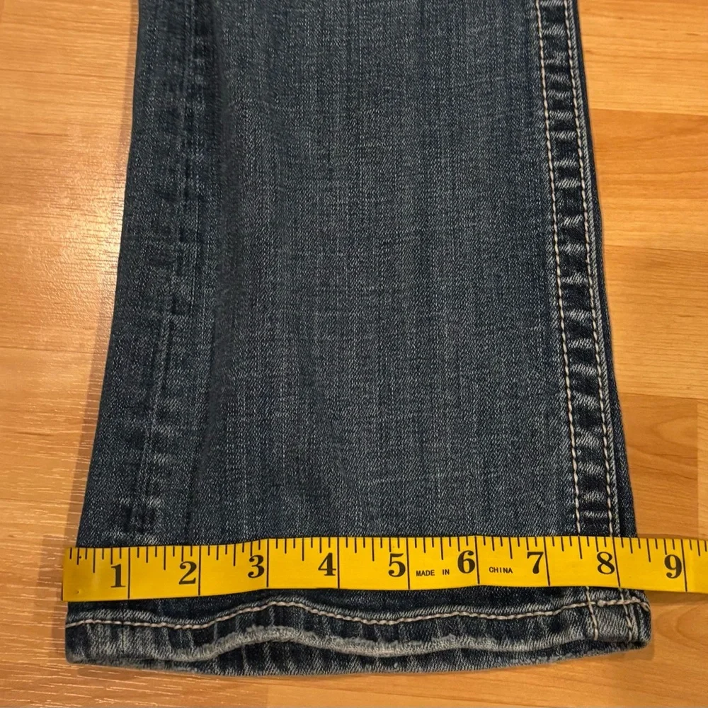 Miss Me‎ Distressed Denim Jeans